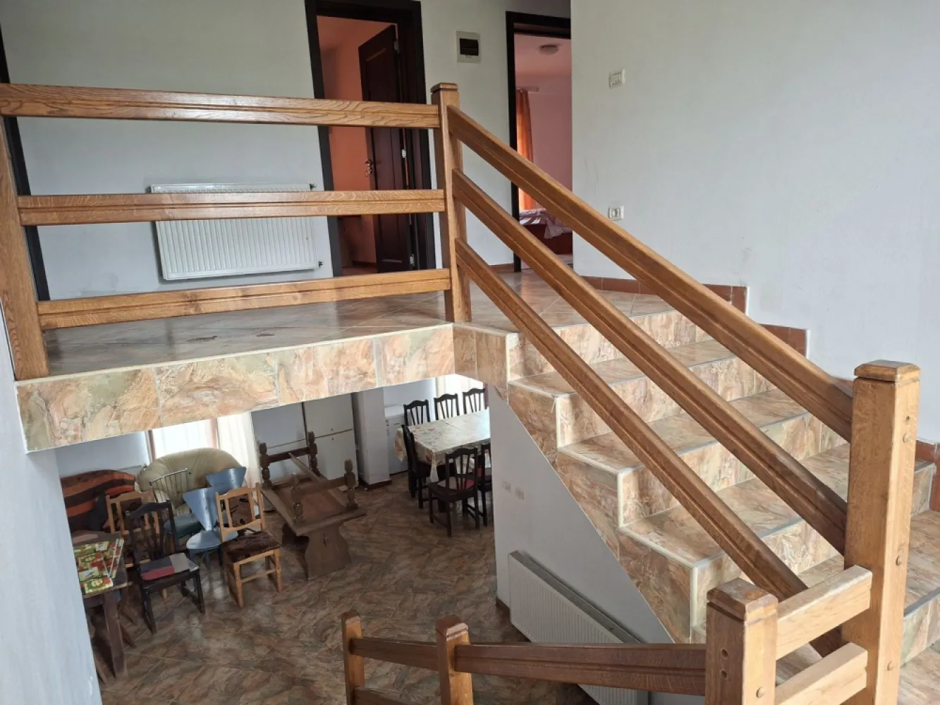 BRASADAS vinde casa individuala 9 cam in Bercu Rosu.