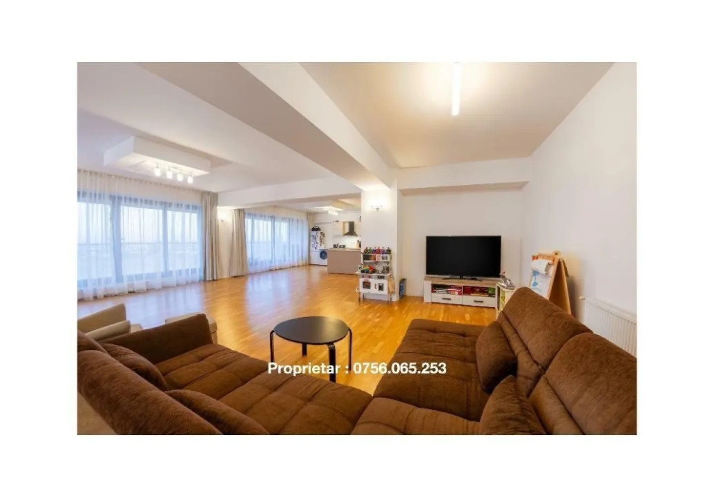 Pipera, 4 camere, 2 etaje, langa Olga Gudynn, Scoala Americana - - 3 dormitoare, 1 living, 3 bai, 3 balcoane, 1 terasa
- suprafata construita: 351mp
- suprafata utila: 194mp
- orientare Nord - Vest
- loc de joaca privat pentru copii in cadrul complexului
- amplasare vis-a-vis de OGIS - Olga Gudynn Intl School, langa Scoala Americana
- apartamentul se vinde nemobilat
- posibilitate achizitie locuri de parcare
