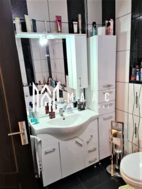 2 Case de vanzare + spatiu comercial | Zona Tiglari | 400 mp