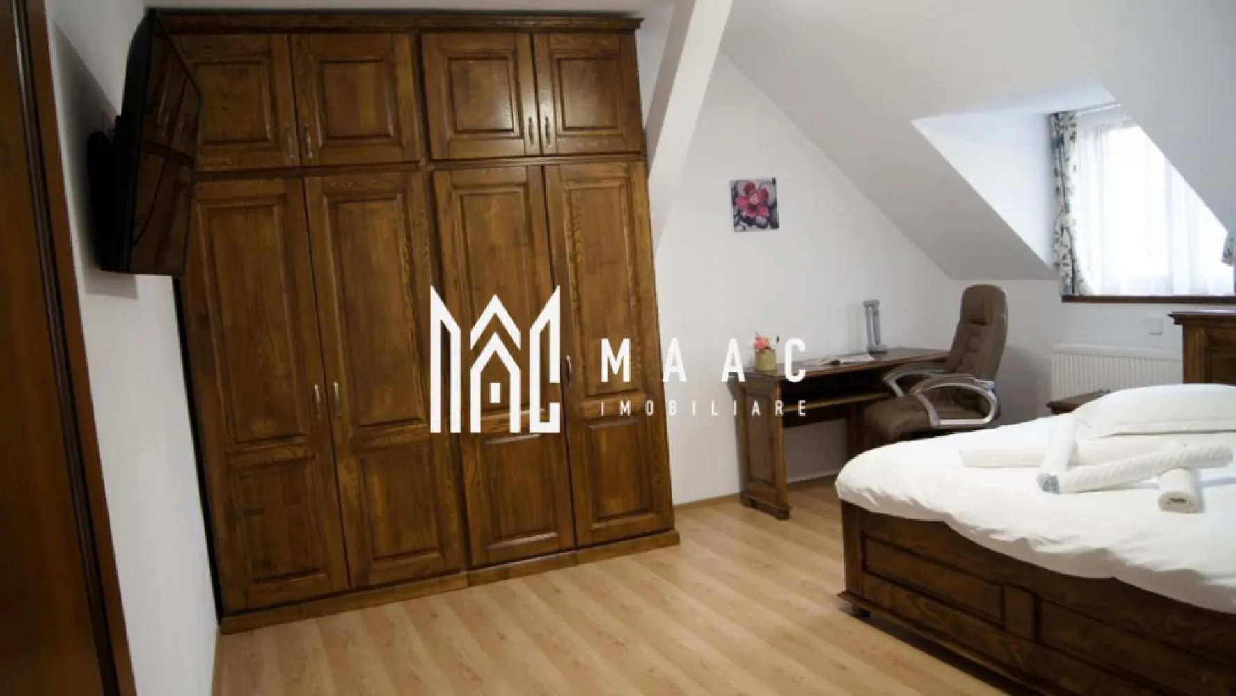 Casă cu 4 camere de vânzare | zona Ultracentrala