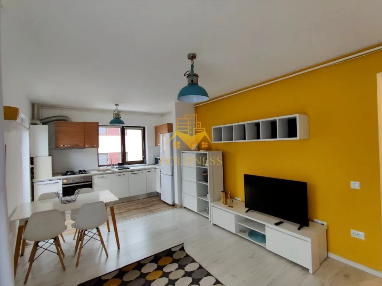 2 camere, open space, Parcare, Buna Ziua, Lidl, Grand Hotel Italia - GOLDNESS Imobiliare vă propune spre închiriere un apartament cu 2 camere open-space complet mobilat și utilat, la etajul 1 într-un imobil de 2 etaje, în cartierul Buna Ziua, in apropiere de LIDL, Grand Hotel Italia . 

Apartamentul este compartimentat astfel:
 - dormitor cu pat matrimonial, dressing, noptiere, comoda, birou

 - living cu bucatarie open-space complet utilată, canapea extensibilă, loc de servit masa 

 - baie cu vana, calorifer port prosop inox și dulap pentru depozitare.

 - terasa de 7mp.

Imobilul este dotat cu toate cele necesare- centrală proprie, mașină de spălat haine, frigider, aragaz, hotă, etc. 

Se află în apropierea stațiilor de transport în comun, magazine, restaurante, spații verzi, farmacii, etc. 

Dispune de loc de parcare inclusa in pret!

Dacă sunteți interesați de acest apartament și doriți să îl vizionați, dar și pentru alte oferte sau detalii nu ezitați să ne contactați telefonic sau prin e-mail. Vă stăm la dispoziție!