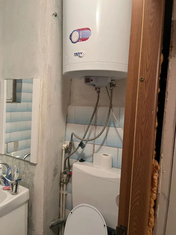 De vanzare apartament 3 camere Micro 16, etaj 4/4, 65.000 euro negociabil - Se oferă spre vânzare apartament cu 3 camere, situat în cartierul Micro 16, la etajul 4 din 4, cu suprafață de 55 mp.
Compartimentare:
- 3 camere
- bucătărie
- baie
- hol.
Apartamentul este potrivit atât pentru locuit, cât și pentru investiție. Zonă cu acces facil la magazine, transport și alte puncte de interes.
Preț: 65.000 euro, negociabil.
Pentru detalii și vizionare: 0746.252.252 Liliana Ene, Agentia imobiliara Mag Invest Galati.