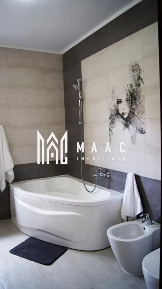 Casă cu 4 camere de vânzare | zona Ultracentrala