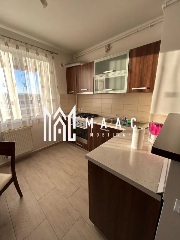 Apartament 2 Camere | Etajul 3 | Calea Dumbrăvii - MAAC Imobiliare vă propune spre închiriere un apartament decomandat, mobilat și utilat modern, situat la etajul 3 al unui imobil cu 3 niveluri, cu o suprafață utilă de 62 mp, la care se adaugă un balcon de 6 mp. Apartamentul este total decomandat și este compartimentat astfel: hol de acces, living, dormitor, bucătărie separată, baie, balcon cu acces din fiecare cameră. Imobilul este construit în anul 2008, iar proprietatea se predă complet mobilată și utilată. Printre dotări se regăsesc: mașină de spălat rufe cu uscător, plită, cuptor și hotă, combină frigorifică, televizor. Se percepe garanție în cuantumul unei chirii lunare. Pentru mai multe detalii și programarea unei vizionări, vă rugăm să ne contactați menționând ID-ul proprietății. }}