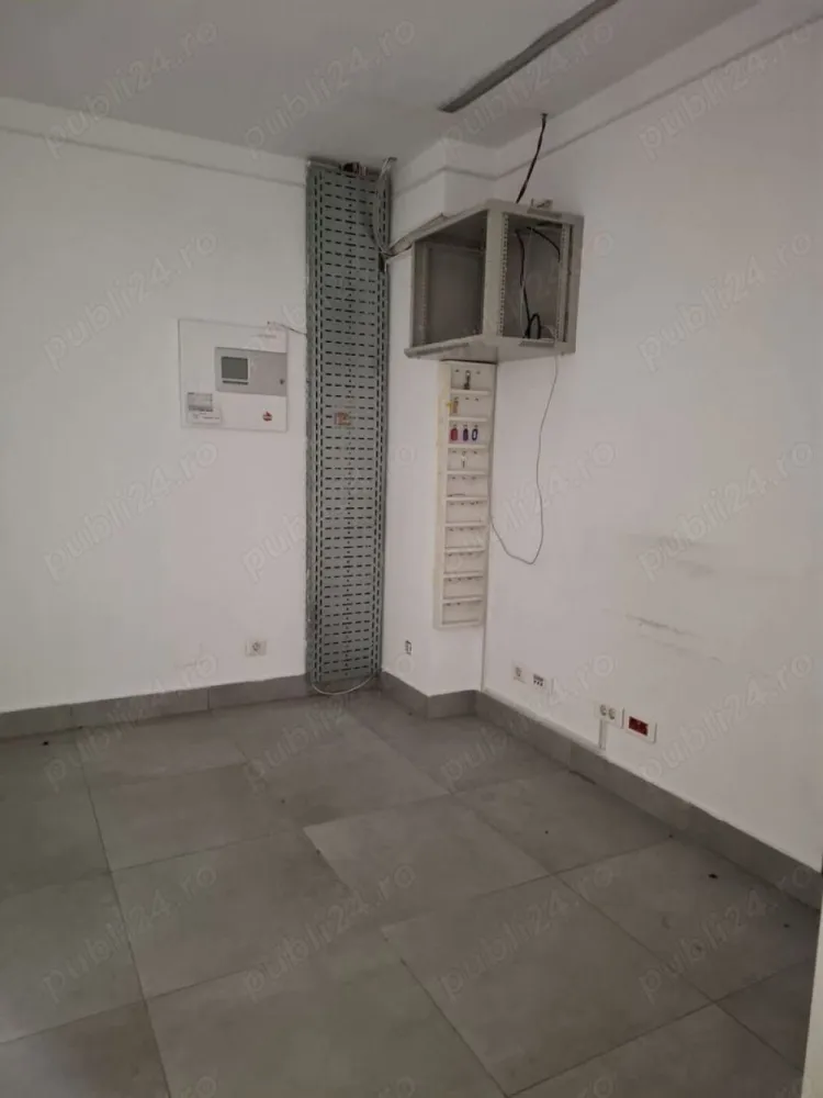 BRASADAS închiriază Sp Com UpGround integral/parțial - Agenția imobiliara BRASADAS închiriază spatiu comercial cu potential exceptional, perfect pozitionat pentru vizibilitate maxima. Cu o suprafata generoasa si o configuratie deschisa, acest spatiu ofera flexibilitatea de a fi utilizat integral sau adaptat in doua zone distincte, conform viziunii si nevoilor tale.

- Suprafata: 316 mp, cu posibilitate de compartimentare.
- Pret: 27 mp (negociabil).
- Se poate inchiria integral sau partial.
- Vizibilitate remarcabila: Situat pe Strada Fabrica de Glucoza, intr-o zona intens circulata.

Pentru mai multe oferte accesați www.brasadas.com.