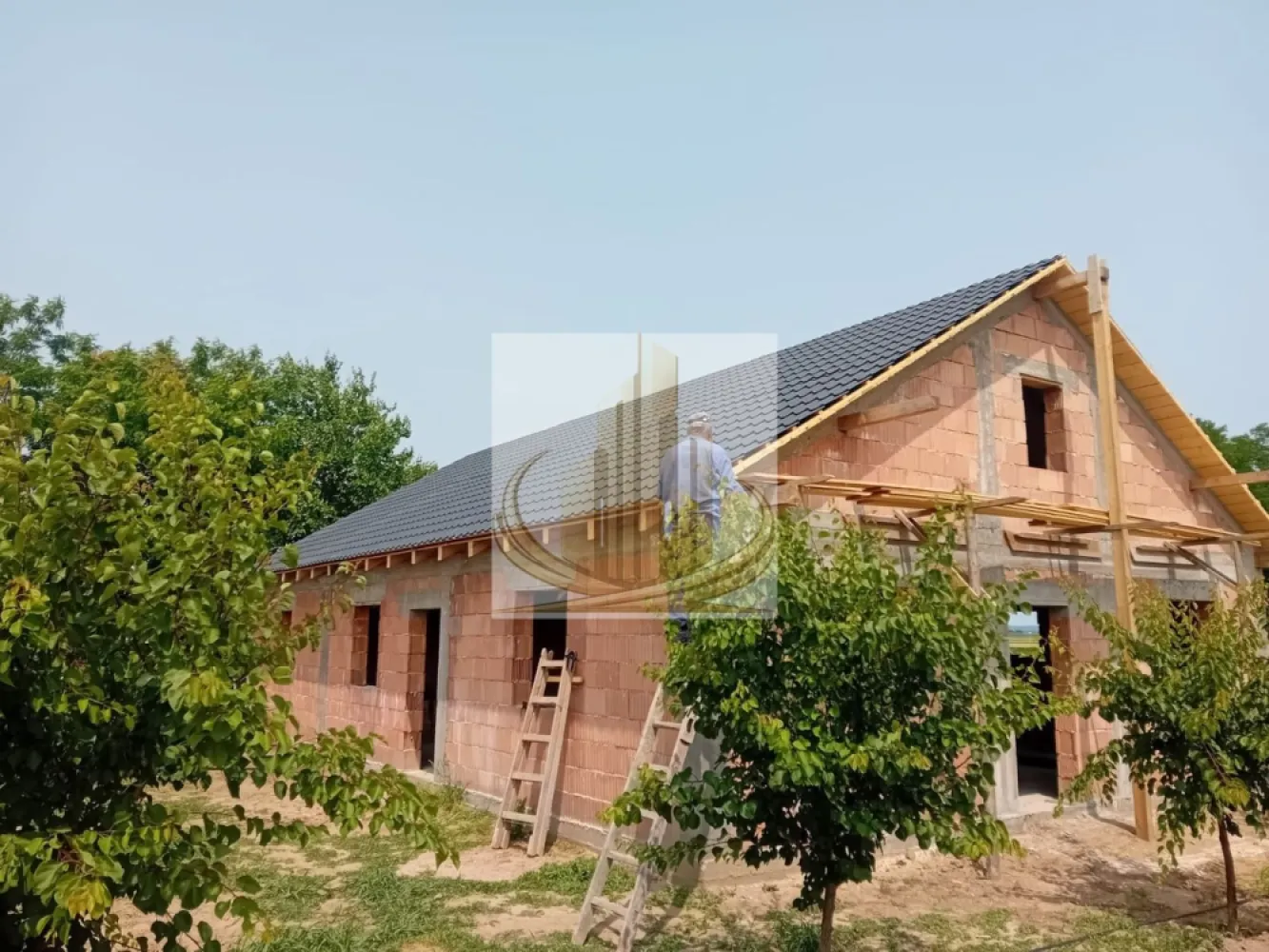Vand/Schimb Livada Belint 16000mp