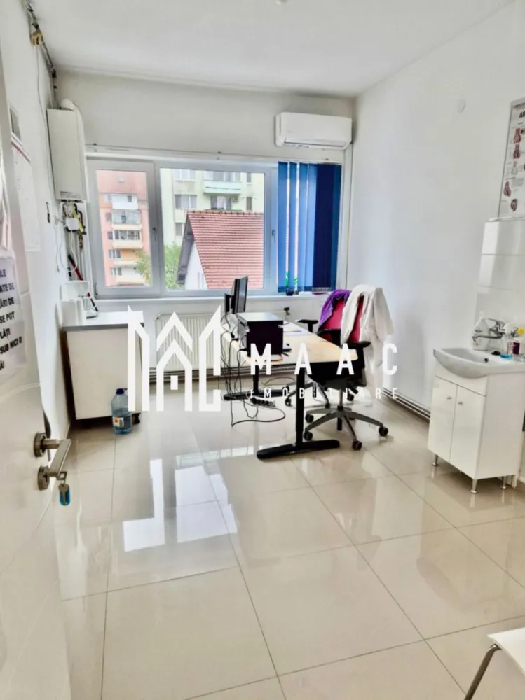 Cabinet medical I 14 mp | Cedonia - MAAC Imobiliare vă propune spre închiriere un cabinet medical, situat în incinta Dispensarului Cedonia din Sibiu.

 Detalii spațiu
Suprafață utilă: 14 mp
Compartimentare: spațiu open, ușor de adaptat
Ideal pentru activități medicale diverse

 Destinație recomandată
Medic de familie
Cabinet de consultații
Activități medicale sau paramedicale

 Avantaje
Amplasare în dispensar medical (flux de pacienți existent)
Acces facil pentru pacienți
Potrivit pentru activitate medicală imediată
📞 Pentru mai multe detalii și programarea unei vizionări, menționați telefonic ID-ul anunțului: CP3077771