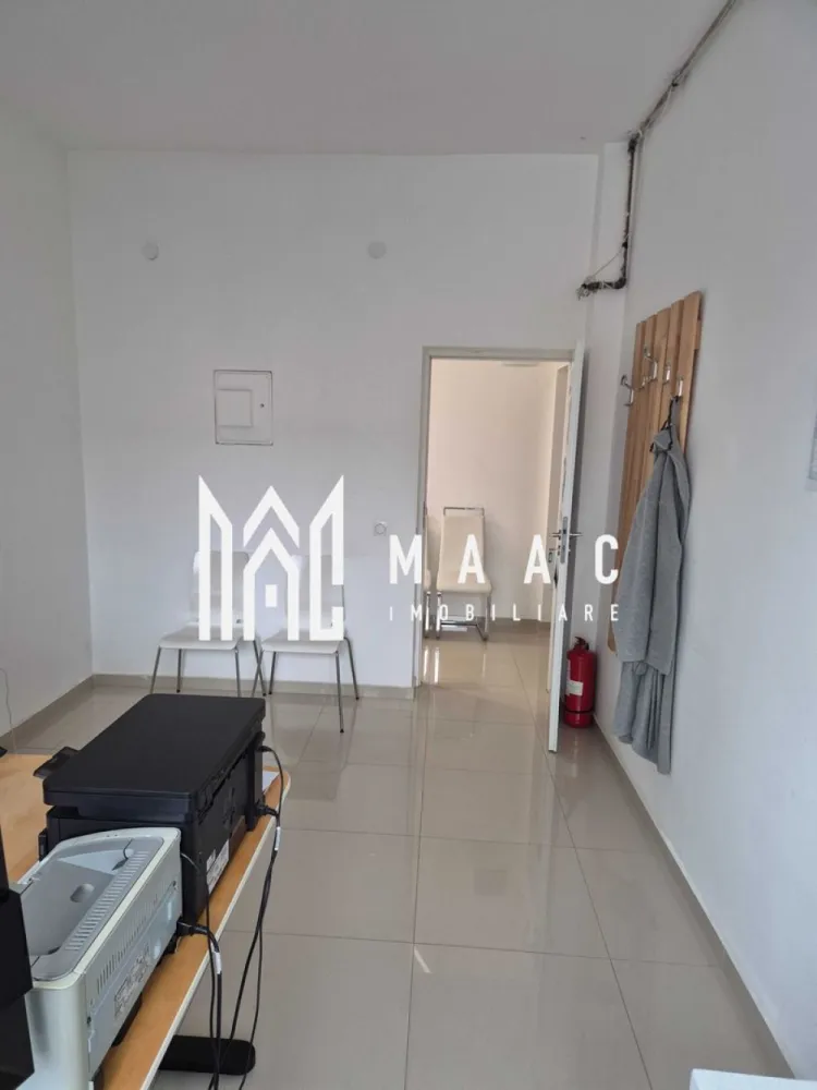 Cabinet medical I 14 mp | Cedonia - MAAC Imobiliare vă propune spre închiriere un cabinet medical, situat în incinta Dispensarului Cedonia din Sibiu.

 Detalii spațiu
Suprafață utilă: 14 mp
Compartimentare: spațiu open, ușor de adaptat
Ideal pentru activități medicale diverse

 Destinație recomandată
Medic de familie
Cabinet de consultații
Activități medicale sau paramedicale

 Avantaje
Amplasare în dispensar medical (flux de pacienți existent)
Acces facil pentru pacienți
Potrivit pentru activitate medicală imediată
📞 Pentru mai multe detalii și programarea unei vizionări, menționați telefonic ID-ul anunțului: CP3077771