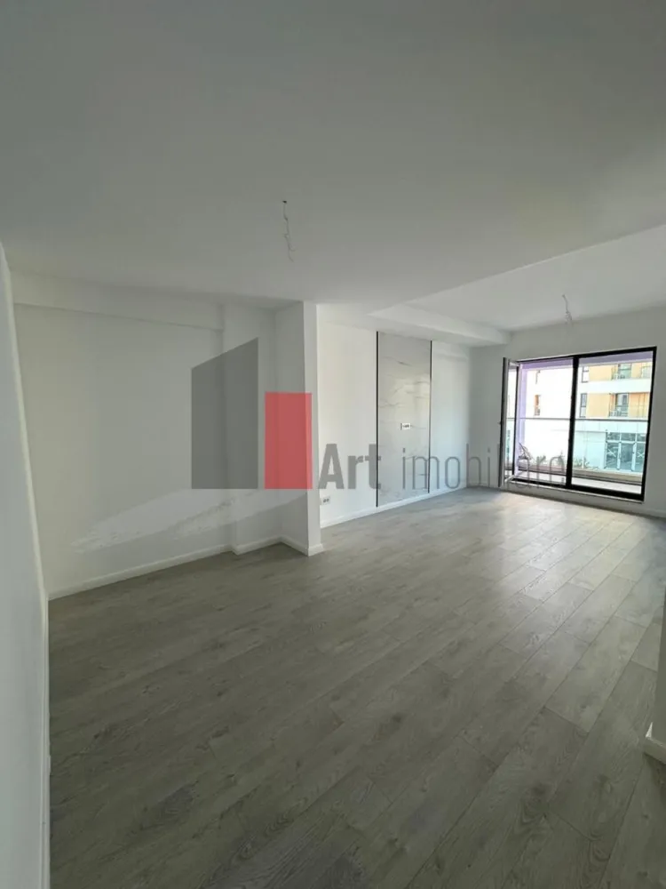 Garsoniera Complex Novum Viilor - Va prezenta spre vanzare o garsoniera situata in ansamblul Novum Viilor
Suprafață totală de 41,9 mp din care logia este de 4,7 mp.
Garsoniera nu a fost niciodată locuită, are incălzire in pardoseala cu centrala proprie Imergas.
Prețul este de 97500 euro+ TVA

Se poate achiziționa loc de parcare separat