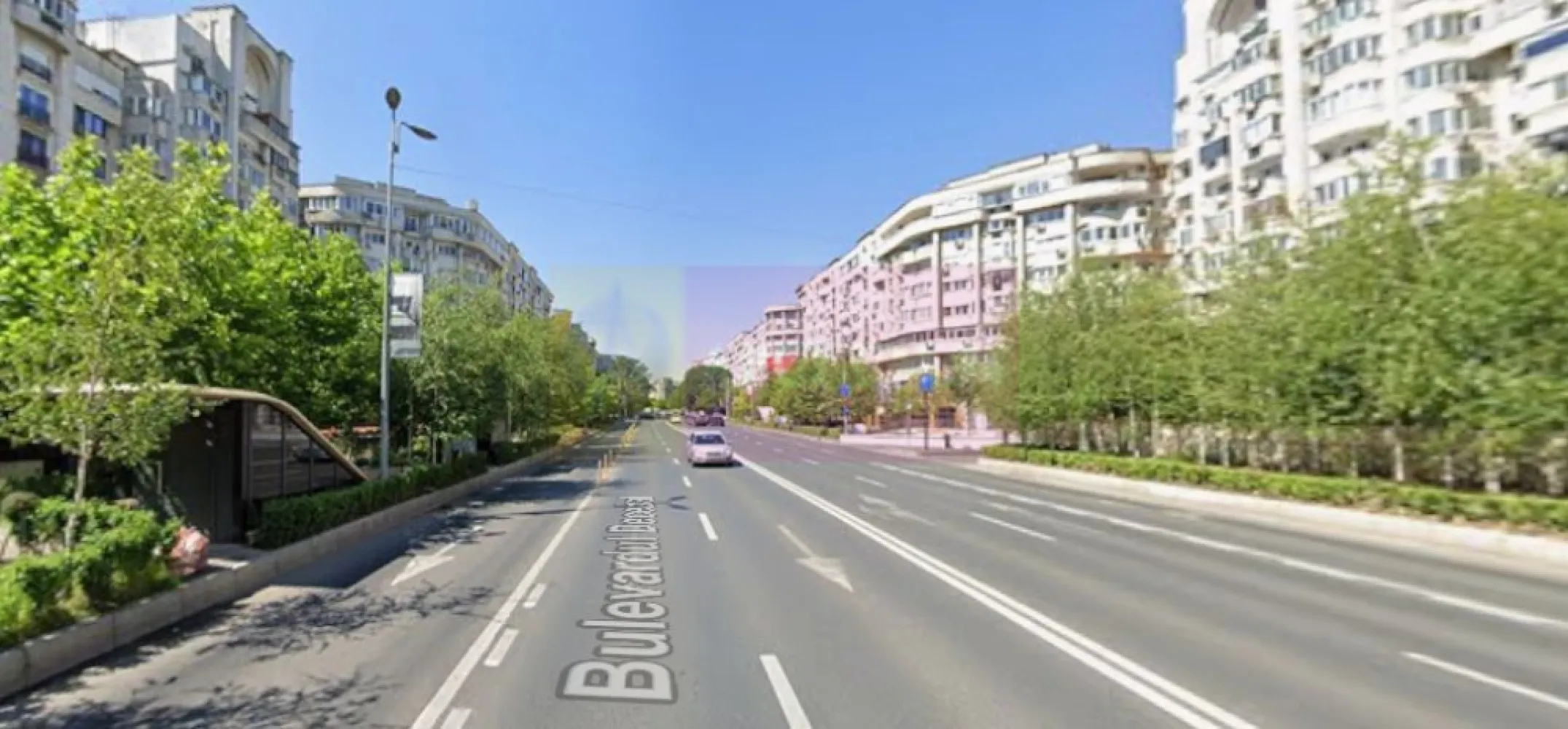 Spatiu comercial bd DECEBAL - PIATA ALBA IULIA - Va oferim spre inchiriere un spațiu comercial in zona Bd. Decebal-Alba Iulia, dispus pe parter și mezanin și beneficiază de poziționare stradală buna, într-o zonă cu trafic pietonal și auto intens. Are deschidere generoasa, ceea ce asigură vizibilitate foarte bună pentru clienti și expunere din mai multe direcții. Suprafata utila a spatiului este 124+100=224mp, cu toate utilitatile si contorizare separata, are curent trifazic 380v.
Are doua intrari prin fata.
Spatiul se preteaza pentru orice tip de activitate.
Pentru detalii suplimentare si vizionare contactati agentul Dona Camelia 0733683461.
