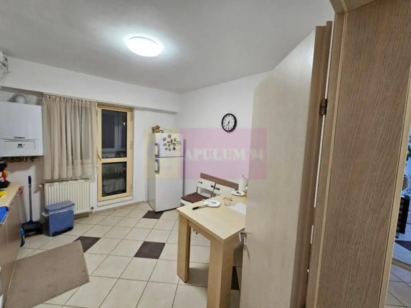 Vanzare apartament de 2 camere Calea Calarasilor- Matei Basarab - Va oferim spre vanzare un apartament 2 camere, in zona MateiBasarab-Calea Calarasilor-Orzari, decomandat, etajul 5/8, vedere stradala, bloc anvelopat, cu Centrala Termica. Apartaemnetul are osuprafata de 60mp, si blocul este din anul1995.
 Pentru mai multe detalii suplimentare si vizionari contactati agentul Dona Camelia la 0733683461