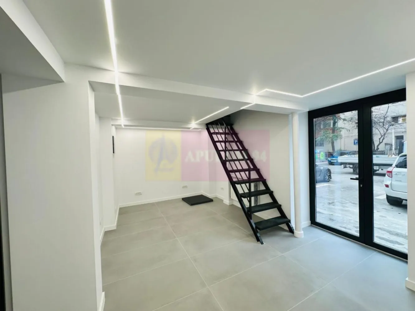 Vanzare spatiu comercial in zona Decebal