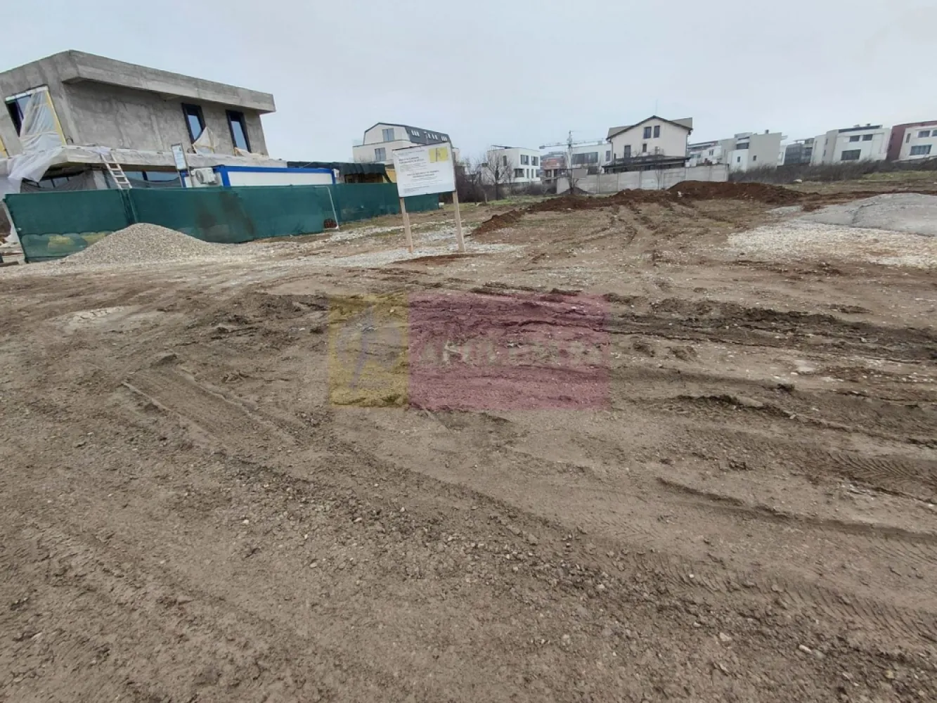 Vanzare teren in zona Sisesi constructie casa