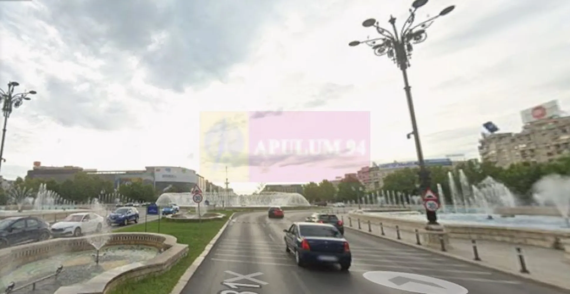 Vanzare apartament 4 camere Piata Unirii fantani, metrou - Va oferim spre vanzare un apartament de 4 camere la Piata Unirii stradal, la etajul 1/8, decomandat, renovat, cu 2 grupuri sanitare, si 2 balcoane, cu o bucatarie mare de 11mp.
Pentru detalii suplimentare si vizionari va rog sa contactati agentul Dona Camelia 0733.683.461