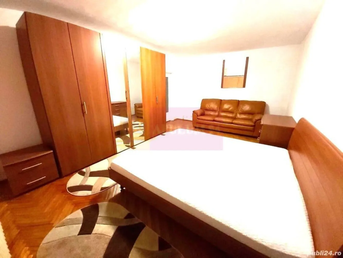 Vanzare apartament 4 camere in zona Unirii - Coposu, metrou - Va oferim spre vanzare un apartament de 4 camere in zona Unirii-Coposu, la etajul1/8 decomandat, bloc din 1992, cu suprafata de 100mp, cu 2 bai si 2 balcoane. Vederea celor doua dormitoare este pe fata, iar restul apartamentului cu vederea pe spate. 
Pentru detalii suplimentare si vizionari contactati agentul Dona Camelia 0733683461