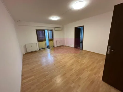 Vanzare apartament 3 camere-Rond Alba Iulia cu Centrala Termica