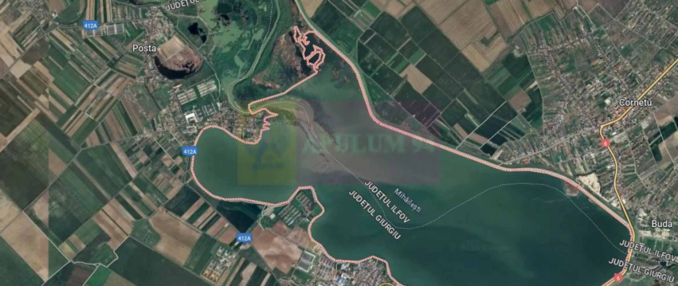 Vanzare teren intravilan agricol in zona Mihailesti, Giurgiu - Va oferim spre vanzare un teren intravilan agricol in zona Mihailesti, jud Giurgiu, cu deschidere la sosea, iar in apropiere are lacul, cu o suprafata de 131.935mp. Terenul este cultivat si dat in arenda. Are toate utilitatile in apropierea terenului: gaze, apa, curent. Terenul beneficiaza de acces direct din DJ cu o deschidere de circa 1km.
Este liber fara constructii pe teren. 
POT 20%, CUT 0,40.
Toate actele la zi pregatite pentru vanzare.
Comisionul agentiei este de 2%+tva din pretul de vanzare.
Pentru detalii suplimentare si vizionari contactati agentul Dona Camelia 0733683461.
