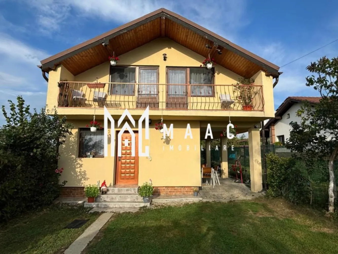 Vilă superbă | 4 camere | 500 mp teren | Vedere la munte | Valea Avrigului