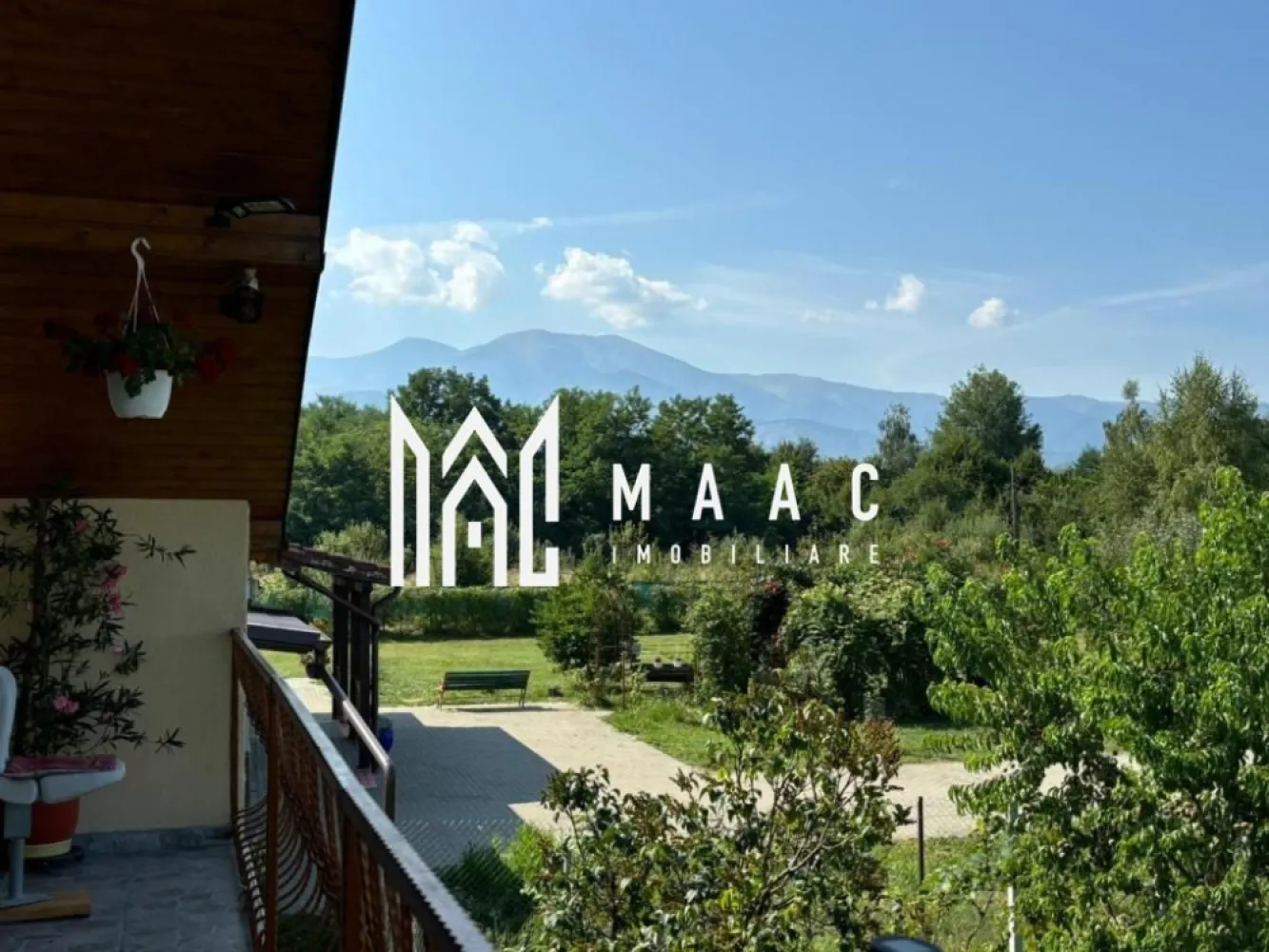 Vilă superbă | 4 camere | 500 mp teren | Vedere la munte | Valea Avrigului