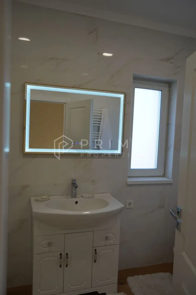 Casă tip duplex complet amenajată si mobilată