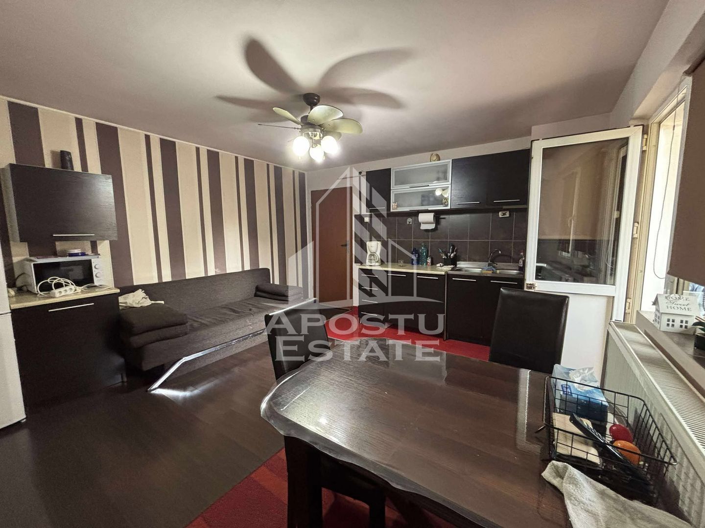 Apartament cu 3 camere de vanzare, zona Dambovita, Timisoara