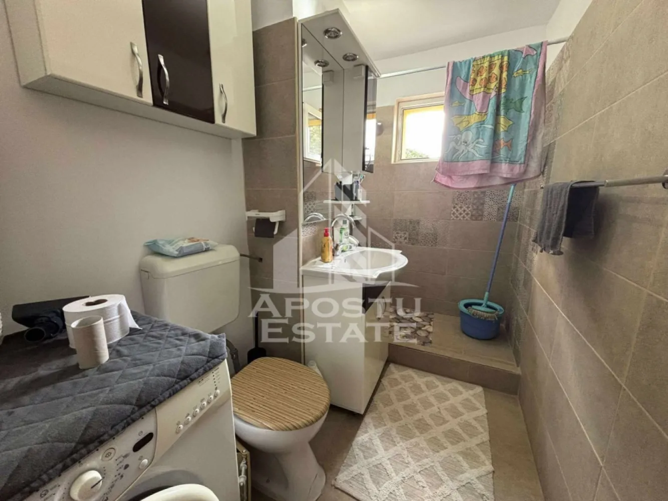 Apartament cu 3 camere de vanzare, zona Dambovita, Timisoara