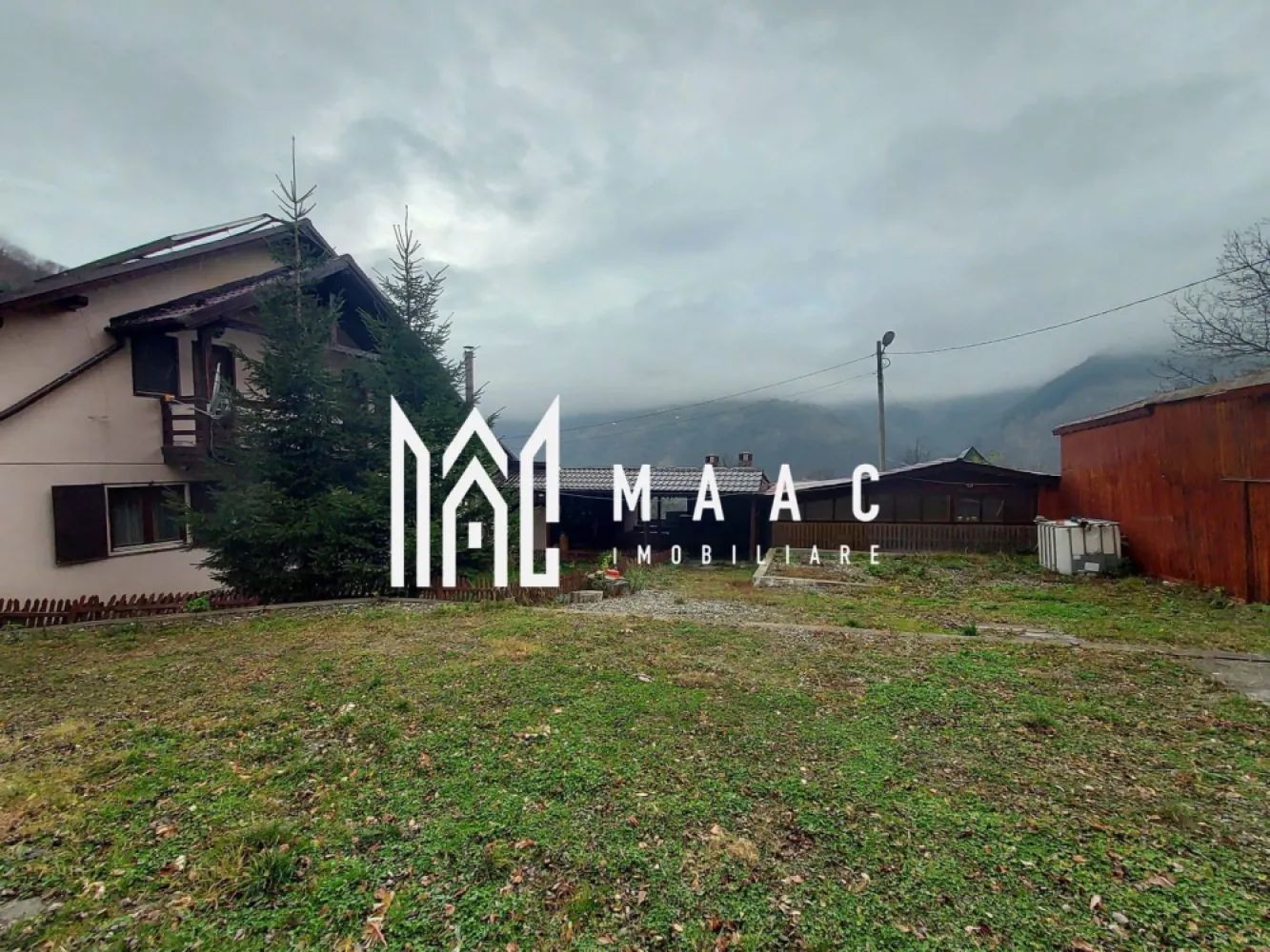 Casă | 260 mp utili | 1.100 mp teren | Râul Sadului |