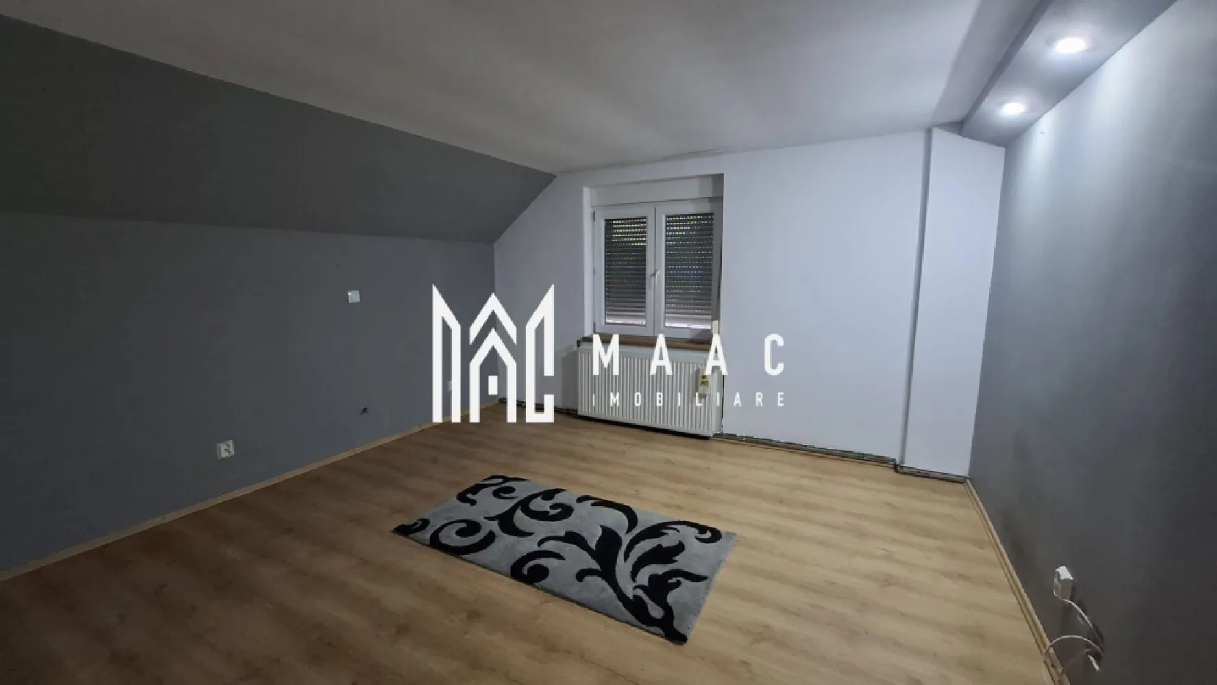 Casa 8 camere | 308mpu | 2 Apartamente | Selimbar