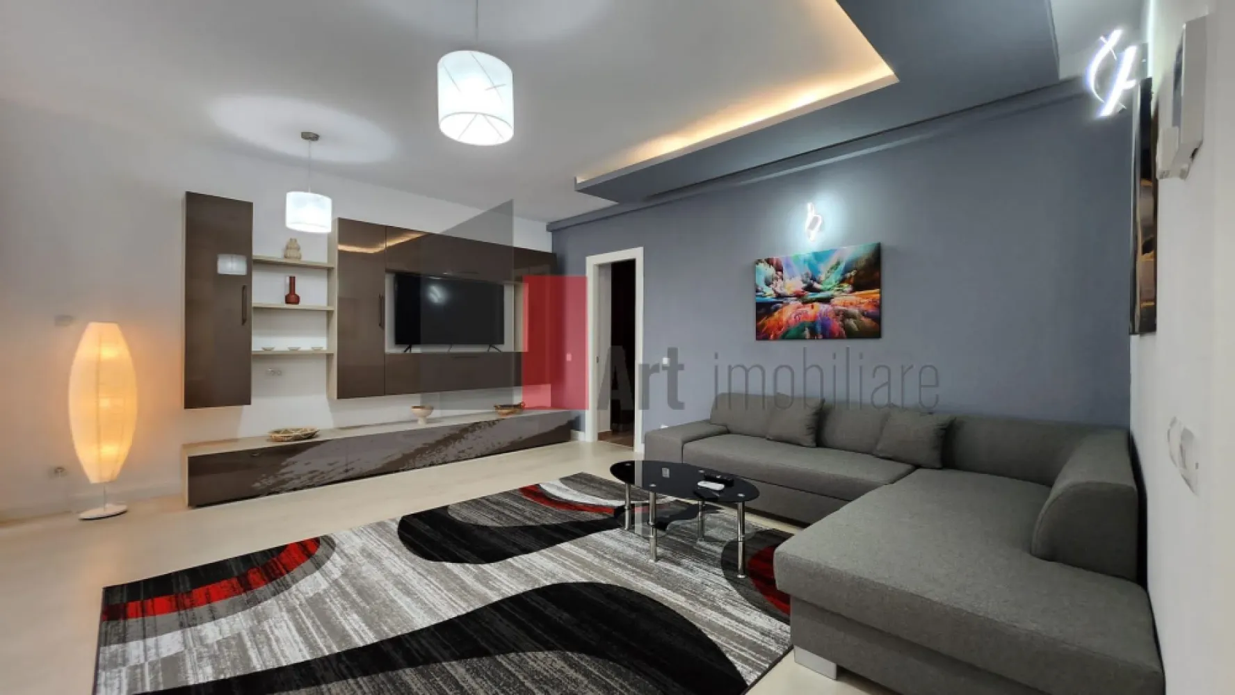 APARTAMENT 3 CAMERE LUX FLOREASCA - Va oferim spre vanzare un apartament de 3 camere decomadate situat in zona Floreasca.
 Se afla intr-un bloc de apartamente construit in anul 2022,la etajul 4 din 9 si detine o 
suprafata de70mp si terasa de 8mp.
 Apartamentul este format din living , 2 dormitoare , bucatarie ,baie, hol, terasa. 
 Apartamentul se vinde mobilat si utilat. 
 Apartamentul are loc de parcare in subsolul blocului inclus in pret.
 In apropiere se afla complexul Promenada si metroul Aurel Vlaicu.
 Pentru alte detalii sau imformatii va rugam sa ne contactati la 0722 371 033.