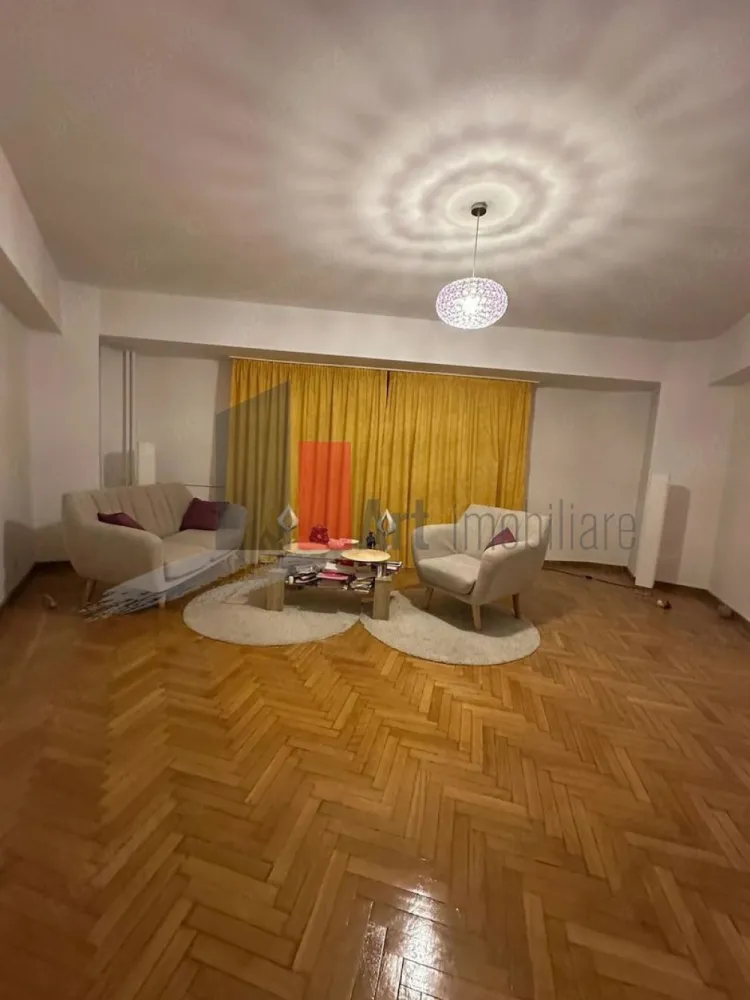 APARTAMENT 3 CAMERE CALEA VICTORIEI - Va prezentam spre vanzare un apartament de 3 camere semidecomandat situat
 intr-una dintre cele mai emblematice zone ale Capitalei si reprezinta o oportunitate rara 
 de a locui sau investi.
 Apartamentul este amplasat la etajul 3 al unui imobil solid cu 8 niveluri, fara sisc 
 seismic ,construit in 1983 si reabilitat termic in 2022.
 Cu o suprafata de 78 mp , ofera spatiu echilibrat si proportionat compus din 
 living spatios si luminos , doua dormitoare , doua bai, bucatarie separata si un balcon .
 Pentru mai multe imformatii sau vizionare contactati -ne la 0722 371 033.