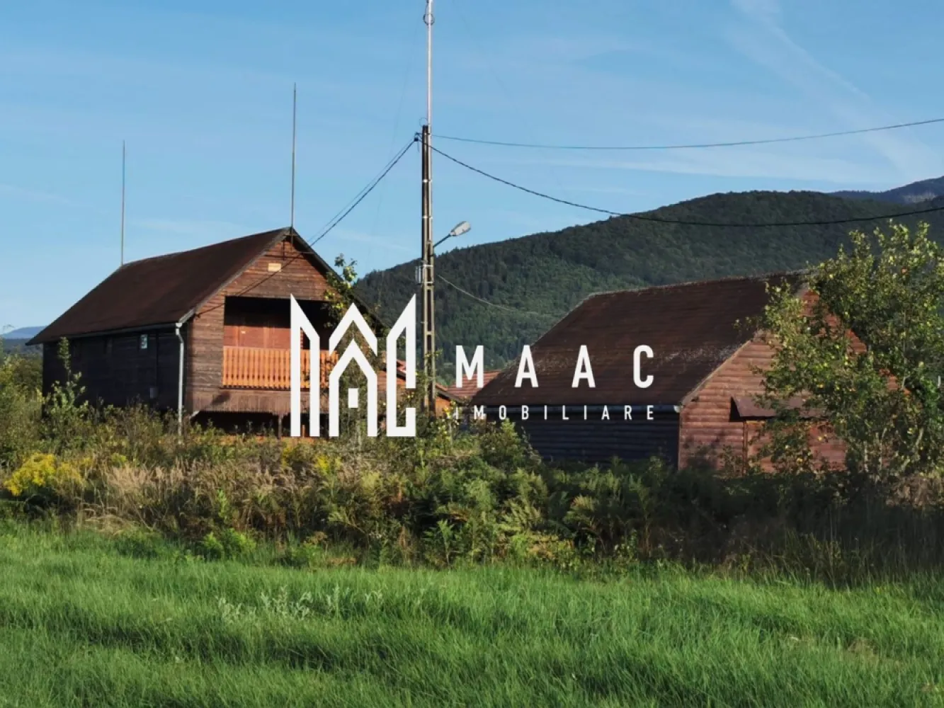 Teren Intravilan | 3300 Mp | Potential de Investitie | Utilitati in Apropiere - MAAC Imobiliare vă propune spre vânzare un teren intravilan situat în Viștișoara, într-o zonă liniștită și apreciată pentru peisajele spectaculoase și apropierea de Munții Făgăraș.

Terenul are o suprafață de 3300 Mp și beneficiază de o deschidere de 20 ml, fiind ideal atât pentru construcția unei case de vacanță, cât și pentru dezvoltarea unei investiții turistice.

 Teren drept
 Acces facil – drum asfaltat până în apropierea terenului
 Utilități în apropiere
 Vedere panoramică către creasta Făgărașului
 Zonă cu pensiuni și potențial turistic ridicat
 Cadru natural deosebit și liniște

Poziționarea excelentă și peisajul impresionant transformă această proprietate într-o oportunitate ideală pentru investiție sau relaxare.

Pentru mai multe detalii sau pentru programarea unei vizionări, vă rugăm să ne contactați specificând ID:CP3085893