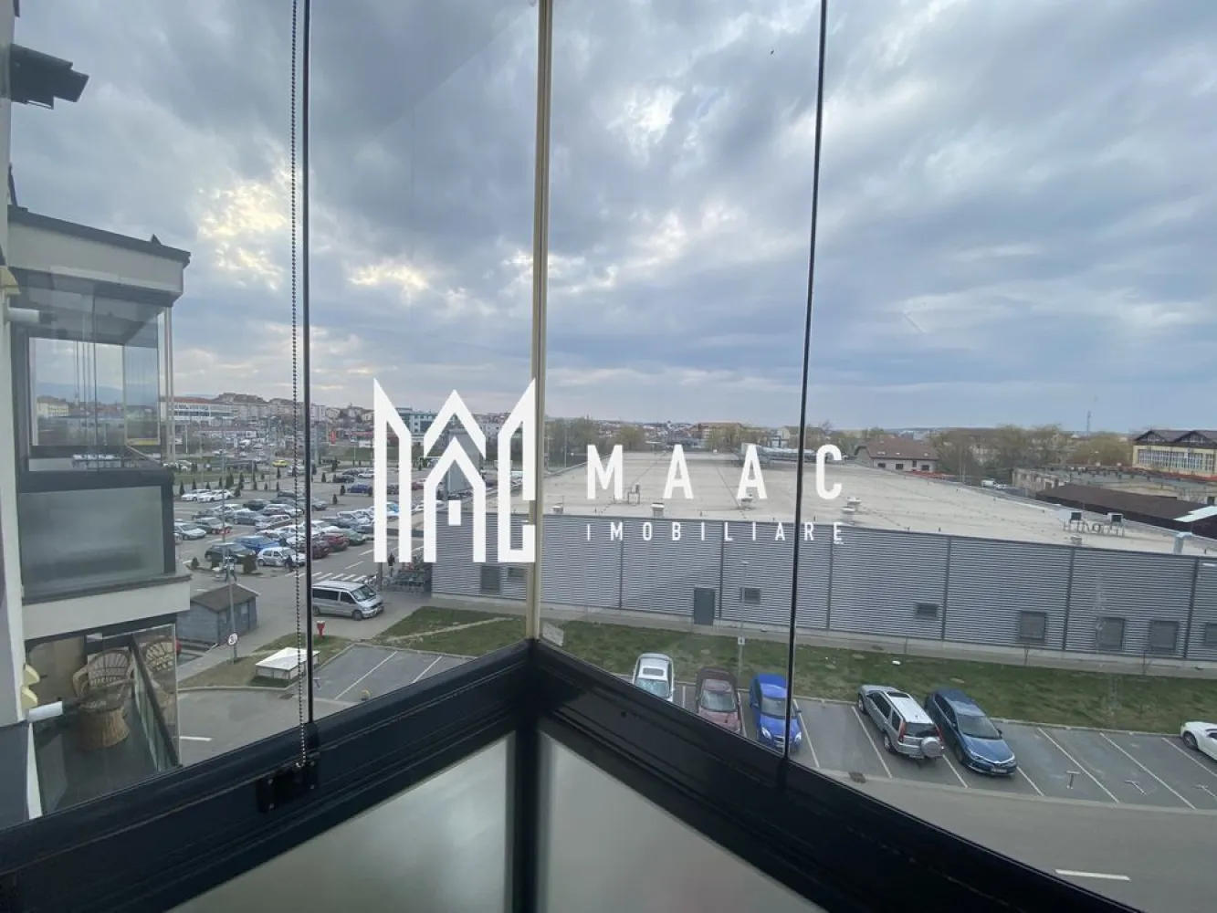 Apartament 3 Camere | 2 Băi | Mobilat Lux| Loc de Parcare | Boxă | Zonă Centrală
