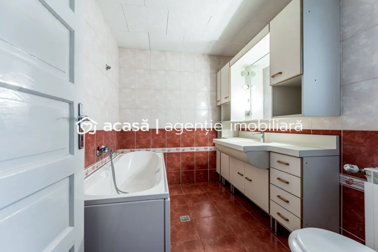 Casa 5 camere - Cartierul Functionarilor - Teren 421 mp - COMISION 0