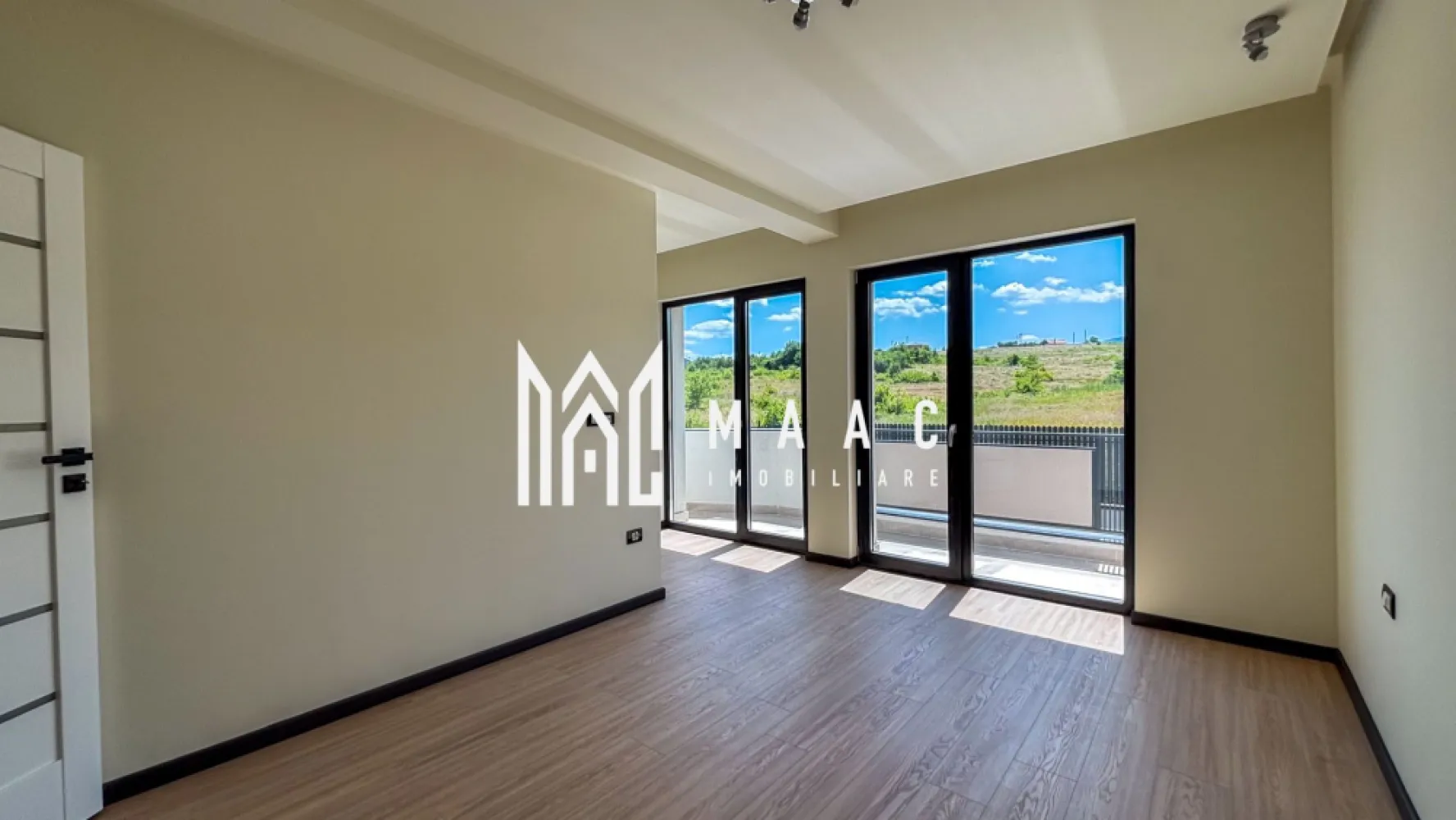 BLACK FRIDAY-Duplex | 150MPU | Teren 250MP | 5 Camere | Terasa