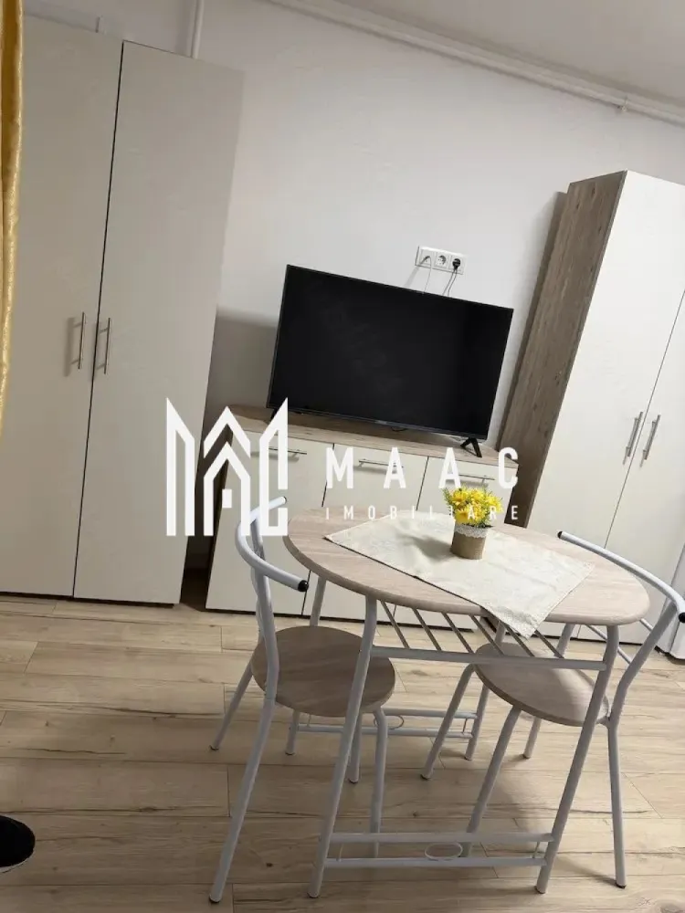 Garsoniera moderna | Parcare proprie | Lift | Zona Lazaret - MAAC Imobiliare vă propune spre închiriere o garsonieră situată la etajul 1 al unui imobil nou prevăzut cu lift, amplasată în zona Lazaret, o locație apreciată pentru accesul facil către punctele de interes din oraș și pentru proximitatea față de facilitățile necesare unui stil de viață confortabil. Proprietatea este ideală pentru o persoană sau un cuplu care își dorește o locuință modernă, complet echipată și disponibilă imediat.

Garsoniera este amenajată modern, fiind complet mobilată și utilată, oferind un spațiu practic și confortabil pentru locuire. Locuința beneficiază și de loc de parcare propriu, un avantaj important într-o zonă urbană bine conectată.

În apropierea imobilului se află supermarketuri, școli și acces rapid la mijloacele de transport, ceea ce face proprietatea potrivită pentru persoanele care își doresc mobilitate și acces facil către diferite zone ale orașului.

Se percepe o garanție în cuantumul unei chirii lunare. Nu se acceptă animale de companie și fumători. Garsoniera este disponibilă imediat.

Caracteristici:
-Garsonieră de închiriat
-Etaj 1
-Imobil nou cu lift
-Zonă Lazaret
-Complet mobilată și utilată
-Amenajare modernă
-Loc de parcare propriu
-Aproape de supermarketuri
-Acces facil la mijloace de transport
-Aproape de școli
-Disponibilitate imediată
-Nu se acceptă animale de companie
-Nu se acceptă fumători

Pentru mai multe detalii, vă rugăm să menționați telefonic numărul CP3086913.