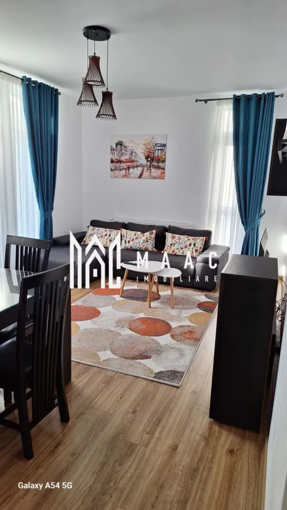 Apartament 3 camere | Etaj 1 | 70 MPU | Balcon | Parcare | Gusterita - MAAC Imobiliare vă propune spre închiriere un apartament decomandat, cu suprafața de 70 mp, situat la etajul 1 al unui imobil construit după anul 2019.
Locuința oferă un spațiu modern, luminos și bine compartimentat, potrivit pentru persoanele care caută confort și acces rapid către facilitățile orașului.

Detalii apartament
Suprafață utilă: 70 mp
Etaj: 1
Bloc construit după 2019
Compartimentare decomandată
Living și bucătărie open-space
Dotări și finisaje
Parchet laminat
Uși interioare din lemn
Ușă metalică la intrare
Bucătărie complet echipată:
cuptor
frigider
mașină de spălat vase
Baie cu finisaje moderne și plăci ceramice de calitate
Apartament luminos, cu multă lumină naturală
Avantaje locație
Aproape de:
magazine
școli
parcuri
centre medicale
stații de autobuz
centre educaționale
Acces rapid către principalele zone ale orașului
Disponibilitate
Apartamentul se eliberează la data de 1 iulie 2026
Potrivit pentru

familie
 cuplu
 chirie pe termen lung

Pentru mai multe detalii precizati telefonic ca ati vizionat anuntul cu ID: CP3087209