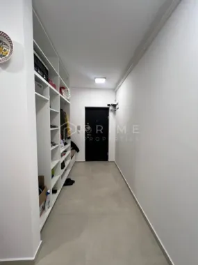 Apartament modern cu 3 camere, bloc nou cu lift și parcare privată