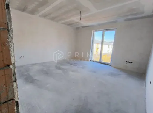 Construcție nouă, zonă liniștită – case 3 dormitoare, teren 250 mp