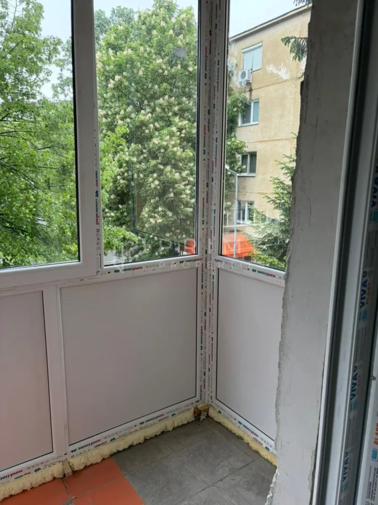 Apartament cu 3 camere, etaj 2 – Zona Dâmbul Pietros
