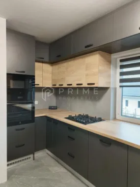 Casă tip duplex complet amenajată, semimobilată