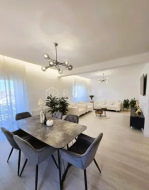 Penthouse 120 mp utili, 4 camere, cu terase generoase 60 mp, Unirii