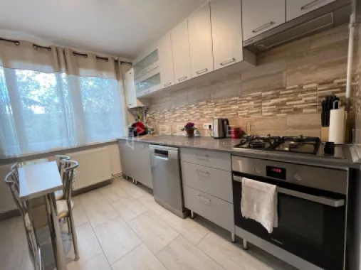 Apartament 2 camere | Aleea Carpați | Etaj 3/4 | Balcon 9 mp