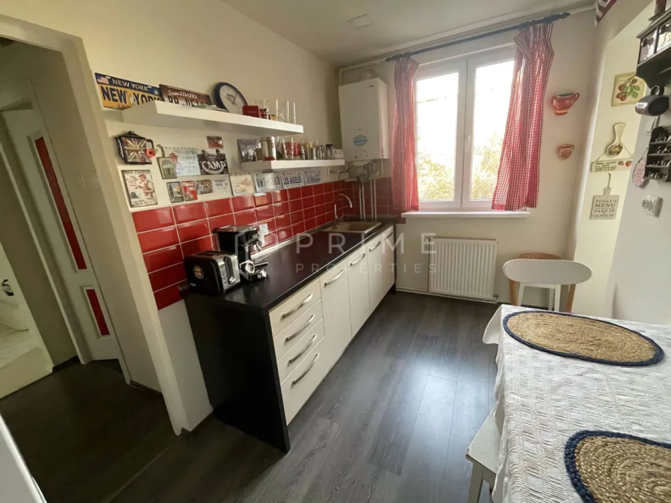 Apartament 2 camere semicentral etaj 3