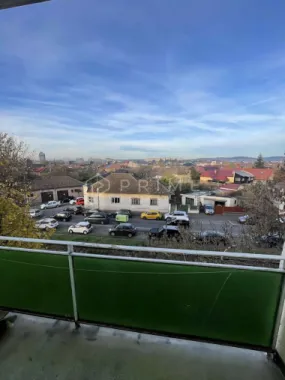 Apartament 2 camere semicentral etaj 3