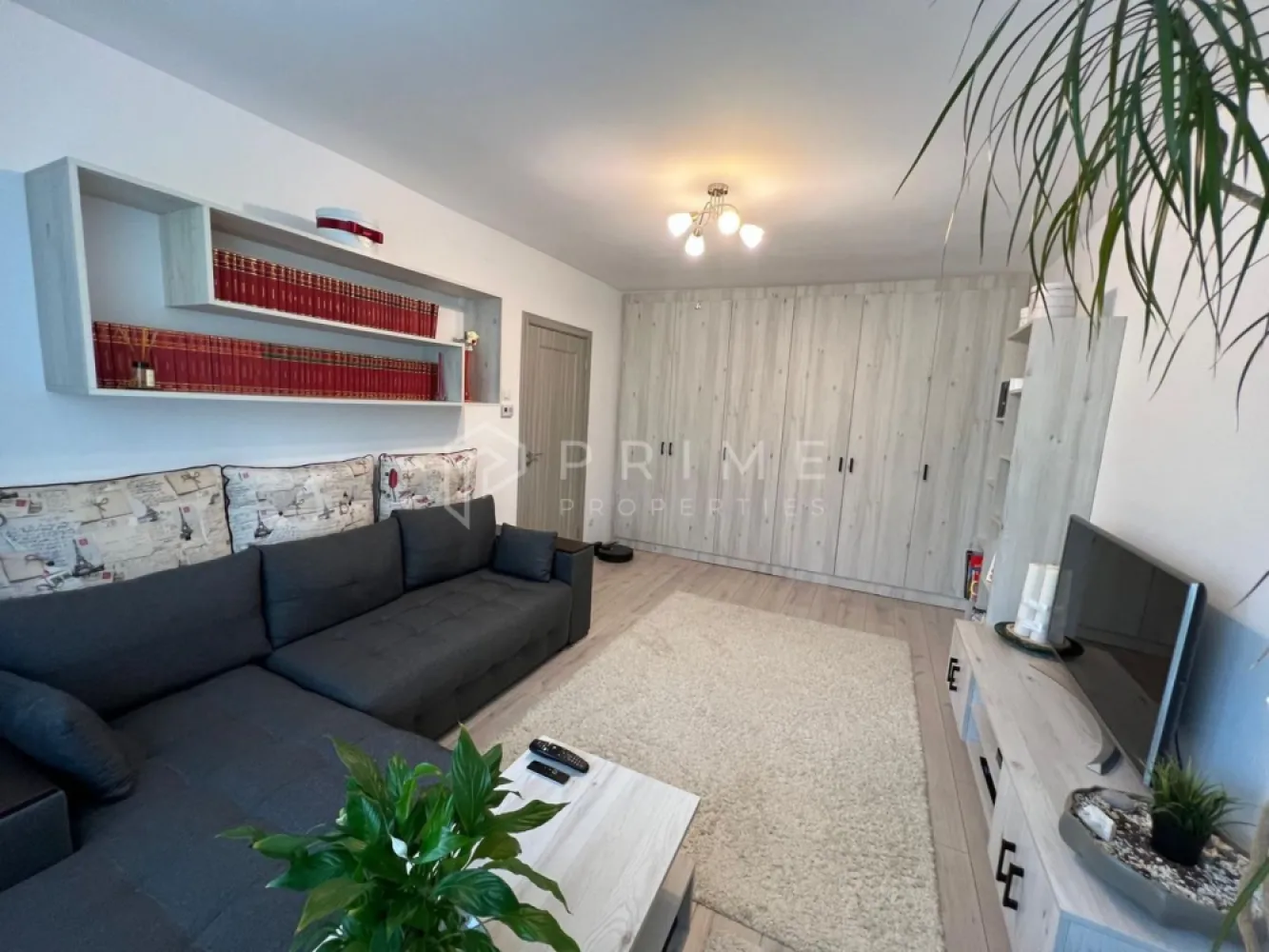 Apartament 2 camere | Aleea Carpați | Etaj 3/4 | Balcon 9 mp