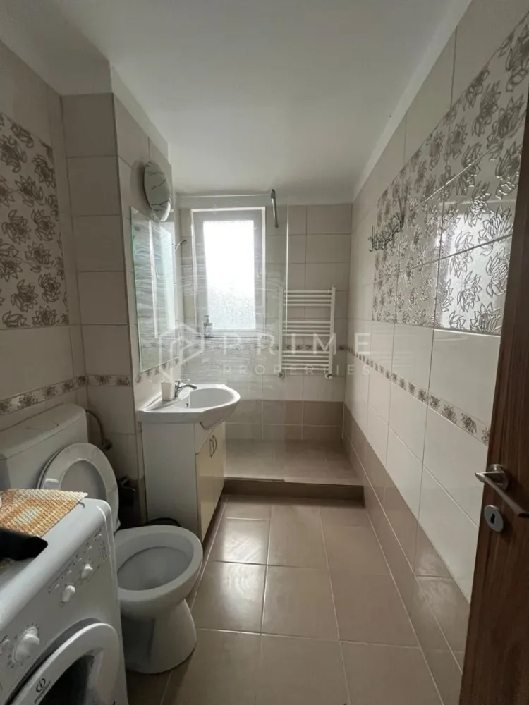 Apartament penthouse modern de vânzare, 4 camere, în Cornișa