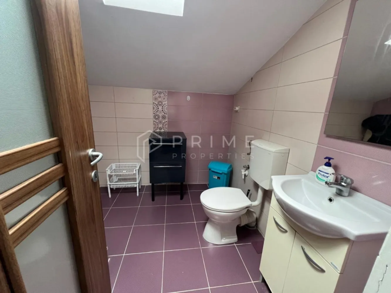 Apartament penthouse modern de vânzare, 4 camere, în Cornișa