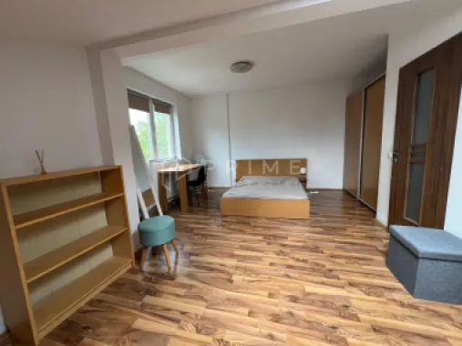 Apartament penthouse modern de vânzare, 4 camere, în Cornișa