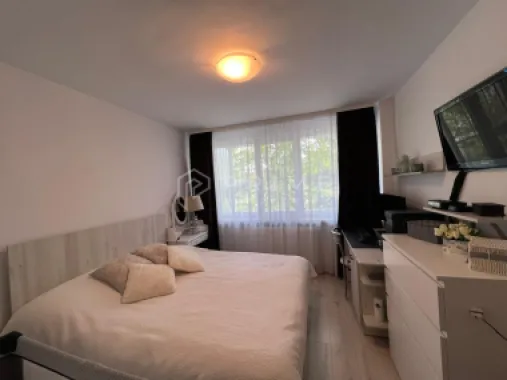 Apartament 2 camere | Aleea Carpați | Etaj 3/4 | Balcon 9 mp