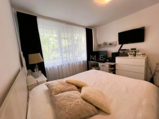 Apartament 2 camere | Aleea Carpați | Etaj 3/4 | Balcon 9 mp